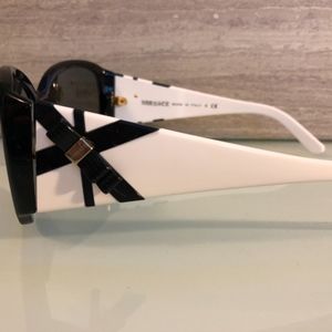 ⭐ Versace Sunglasses